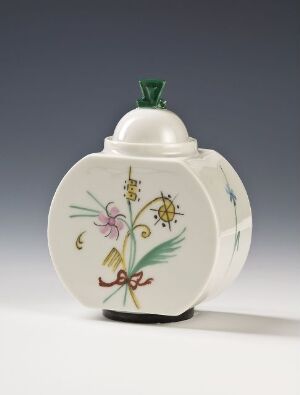  The image shows "Modell 1830," a feldspar porcelain object by Porsgrunds Porselænsfabrik AS, with a white base color and hand-painted floral design featuring greens, yellows, pinks, golds, lavender, and russet ribbon motifs, with a green leaf-shaped handle on the lid.