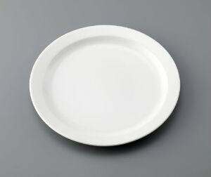  A white, glazed porcelain plate with a raised rim by Ragnar Grimsrud against a grey background, exemplifying simple and elegant tableware design.