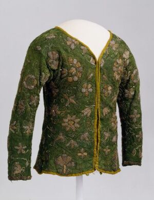  A hand-knitted long-sleeved "Nattrøye" costume made by an unidentified artist, featuring a dark green silk base with hand embroidery in metallic and silk thread, floral patterns, relief sections, metallic sequins, and a yellow trim.