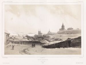  Monochrome lithograph titled "Utsikt over Dorogobouje, 4. februar 1840 (Russland)" by Barthélémy Lauvergne depicts a snow-covered 19th century Russian town with rustic buildings in the foreground, imposing structures with domes and spires in the background, under a cloud-filled sky.