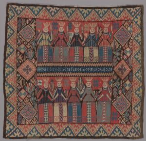  A handwoven textile tapestry titled "De fem kloke og de fem dårlige jomfruer" by an unidentified female artist, featuring a symmetrically arranged scene with ten human figures in long patterned gowns separated into two groups, bordered by detailed geometric and Greek key patterns in a warm color palette of reds, blues, greens, yellows, and neutrals.