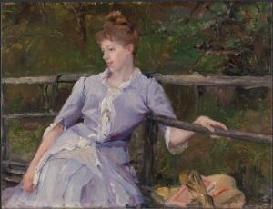  "Ung dame i violett kjole på en havebenk" by Leis Schjelderup - a painting of a young lady in a violet dress seated on a black garden bench, with a bouquet of flowers at her feet and surrounded by verdant greenery.