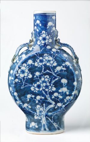  A traditional Chinese blue and white porcelain wine vessel known as "Bianhu," with hand-painted floral motifs, crafted from glazed porcelain with a cobalt blue underglaze. Artist unknown.