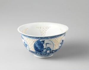  An intricately designed blue and white porcelain bowl with a historical scene depicted on the outer surface and decorative patterns along the inner and outer rims, set against a lightly graded gray background. Artistname and title are unknown.