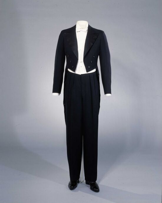 H. M. Kong Haakons livkjole