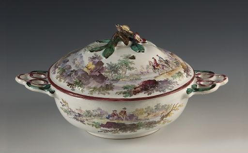 Tureen with lid