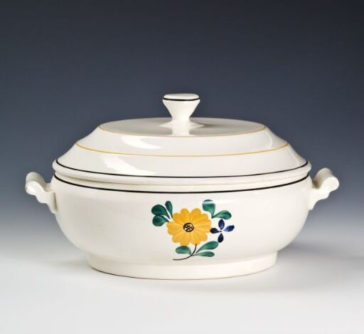 Tureen with lid