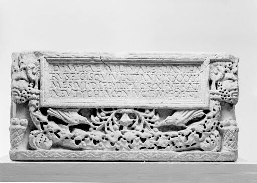 Cinerary urn of L. Aemilius Valerianus