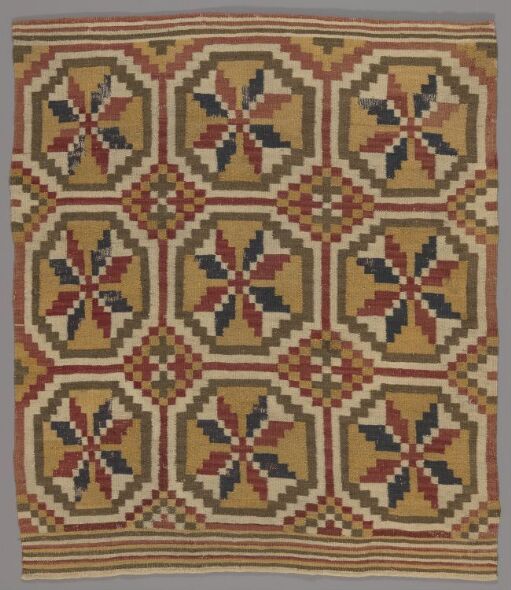 Square pattern tapestry