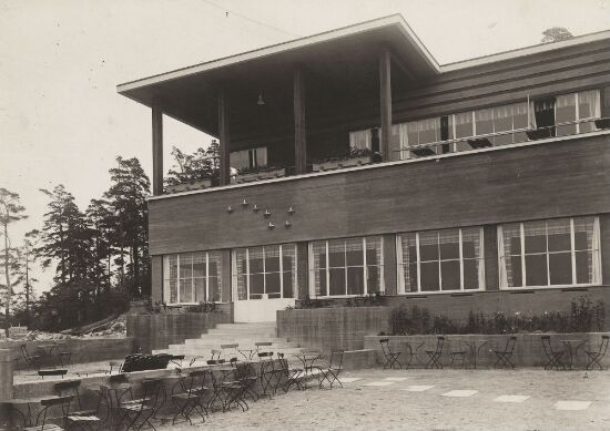 Ekeberg Restaurant, Façade facing West