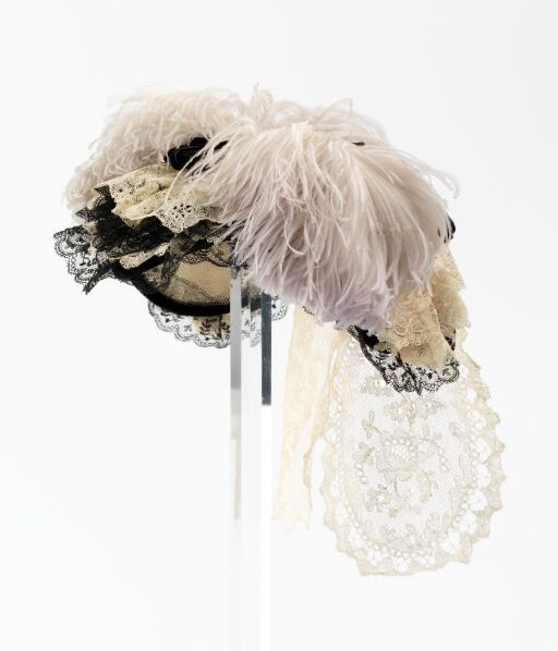 Bonnet (hat)