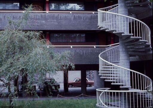 Apartment building in Harbitz street