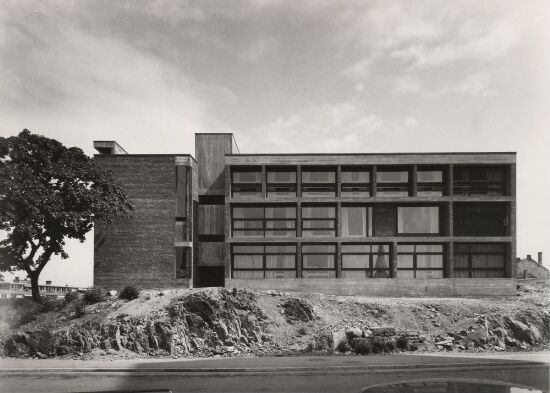 St. Hallvard kirke og kloster, fasade