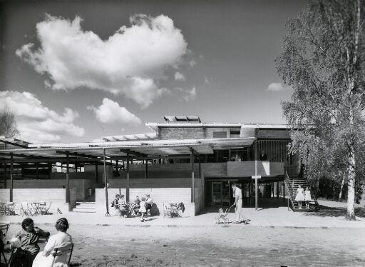 Restaurant og dansepaviljong på Glomdalsmuseet fra sør