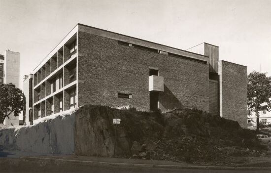 St. Hallvard kirke og kloster sett fra Enerhauggata