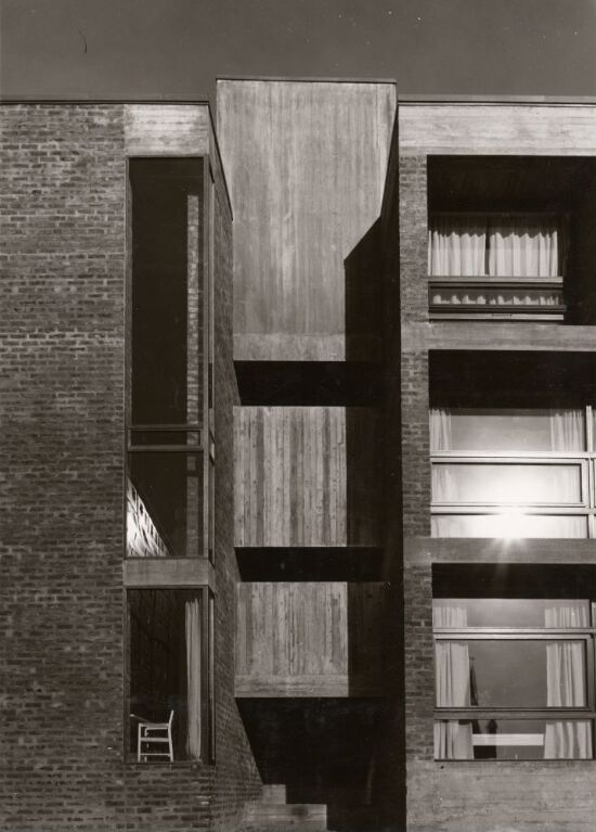 St. Hallvard kirke og kloster, detalj av fasade