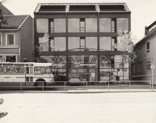 Office building for H. & F. Bache