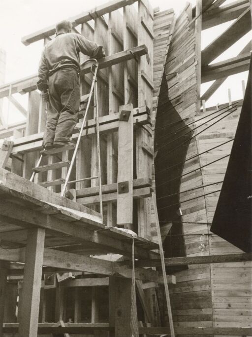 Sculpture scaffolding