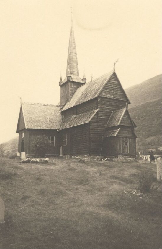Lom Stave Church
