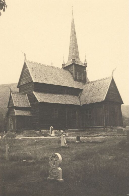 Lom stavkirke