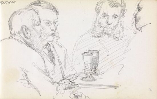 Fire menn ved bord i ølkneipe