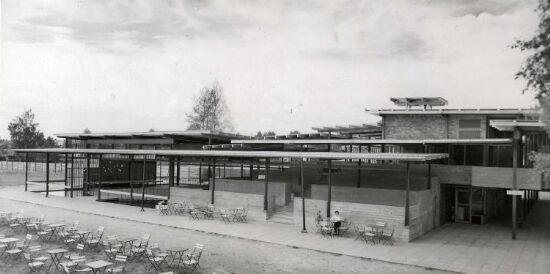 Restaurant og dansepaviljong på Glomdalsmuseet, sett fra sør