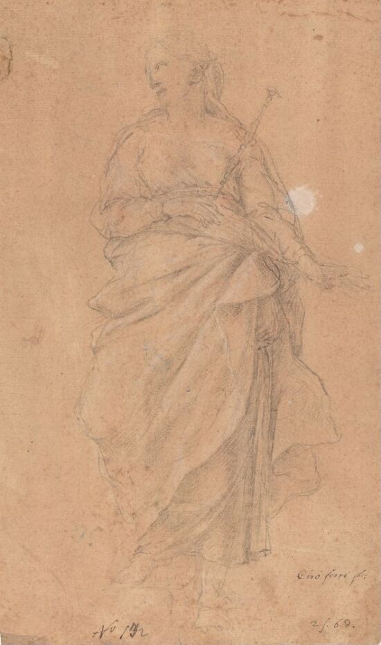 Stående drapert kvinne