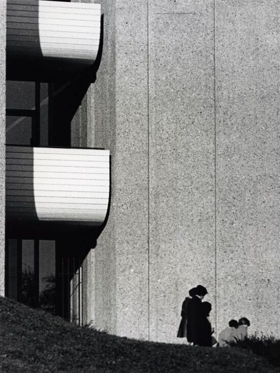 Henie-Onstad Kunstsenter, fasade mor sør