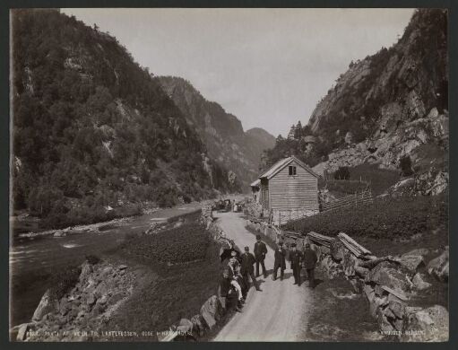 Parti af Veien til Laatefossen, Odde i Hardanger