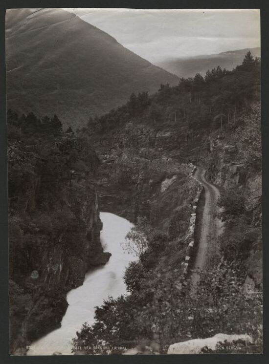 Svartejel ved Borgund, Lærdal