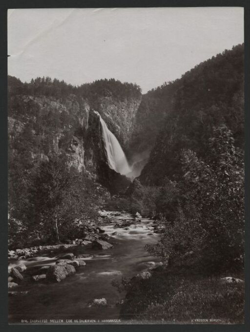 Skorvefos, mellem Eide og Skjærven i Hardanger