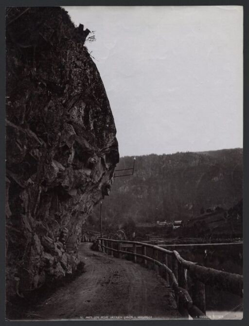 Parti ved Nedre Vasenden, Graven i Hardanger