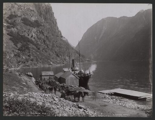 Havnen ved Gudvangen, Sogn