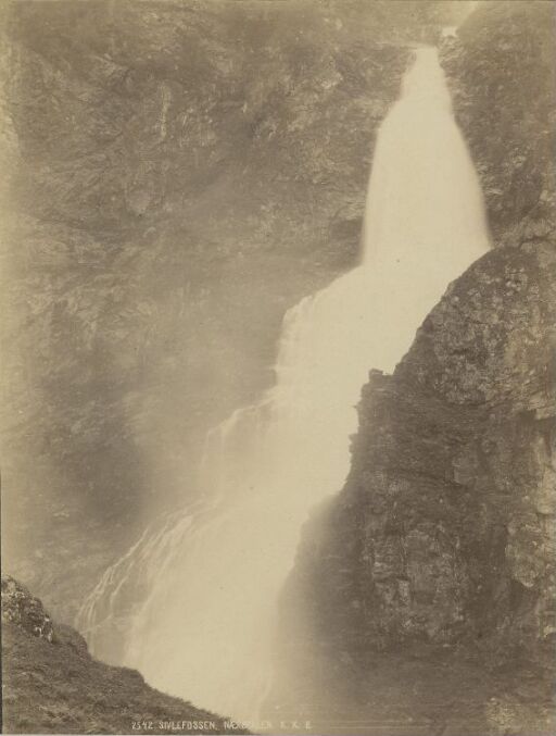 Sivlefossen, Nærødalen