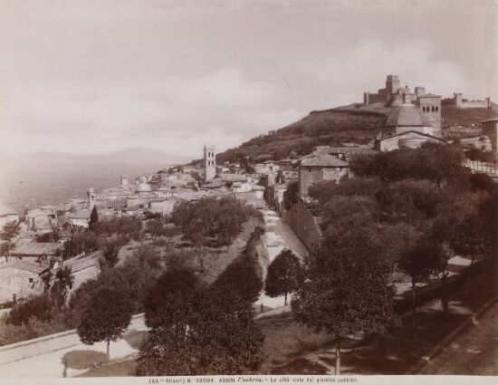 Assisi - Umbria. La città vista dai giardini pubblici