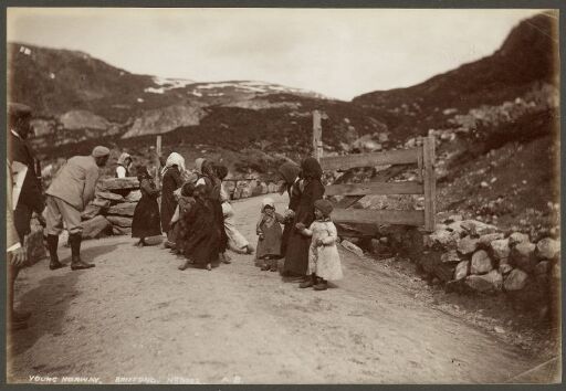 Young Norway, Briefond