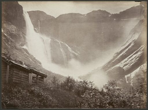 Skjeggedalsfossen i Hardanger