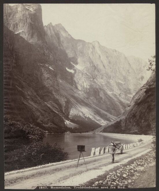 Romsdalen, Troldtinderne seet fra Syd