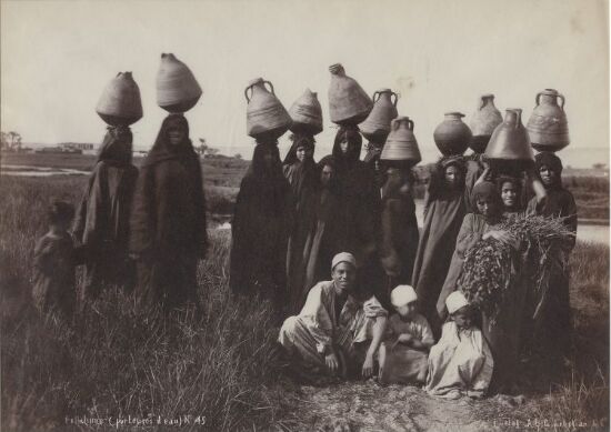 Fellahines (porteuses d Eau)