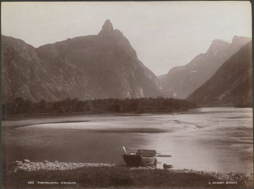 Romsdalshorn, Romsdalen