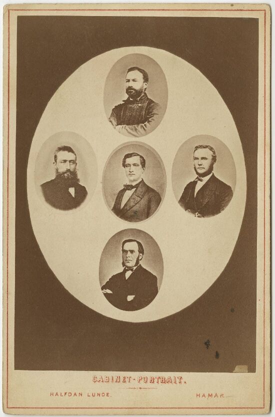 Fem portretter i oval