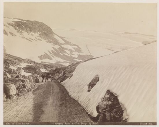 Nordfjord, Parti mellem Stryn og Grotli