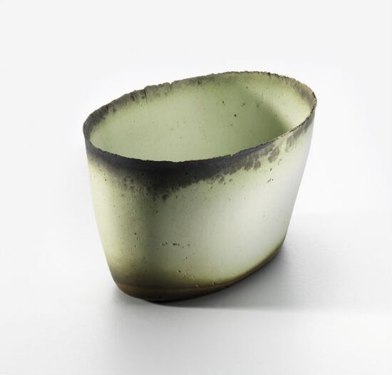 Liten lys grønn oval