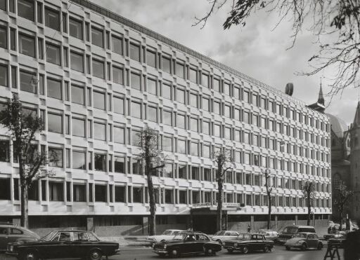 Bankbygning med møtesal for Misjonsselskapet