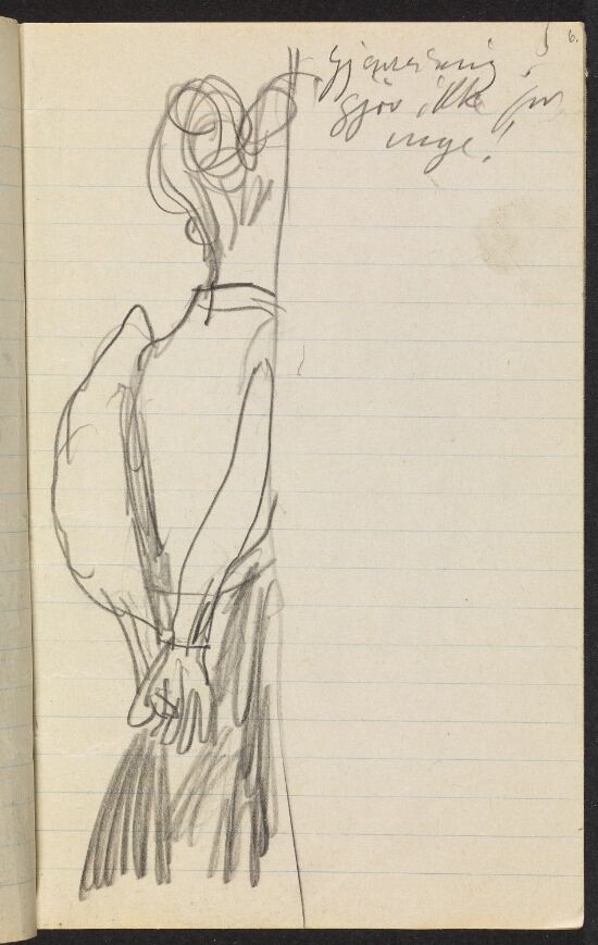 Ryggvendt kvinnefigur ved vegg