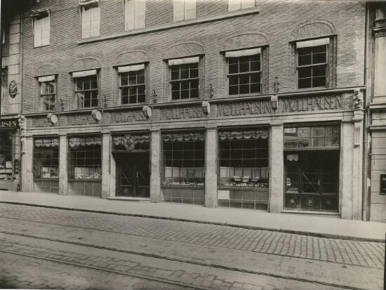 Møllhausens gård på Karl Johans gate