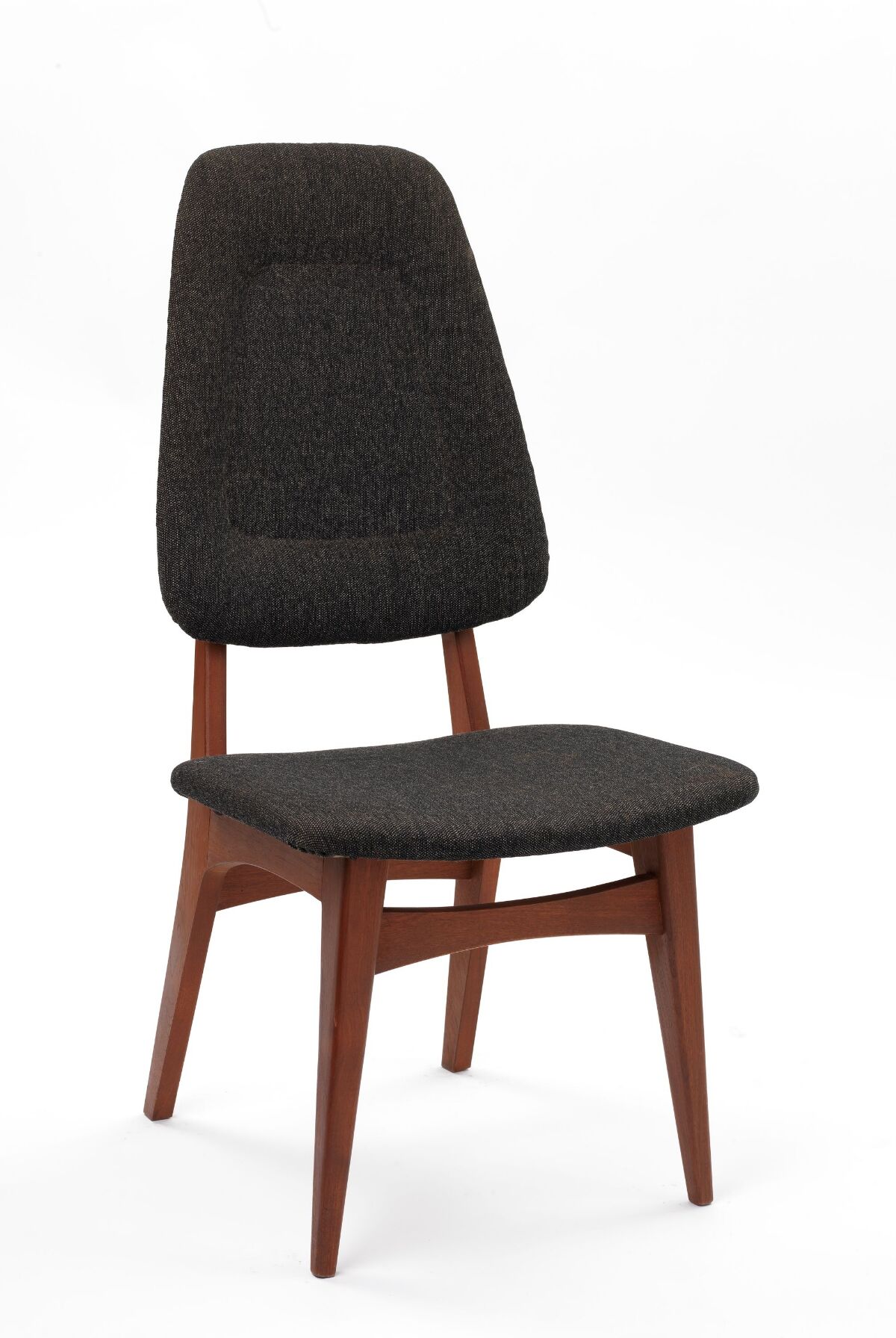 Rastad & Relling (tegnekontor), Spisestuestol – Nasjonalmuseet – Samlingen