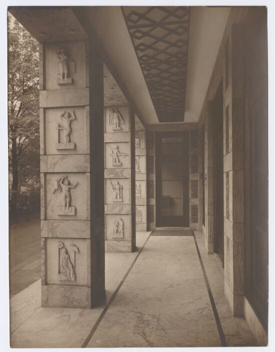 Oslo lysverkers administrasjonsbygning, fra hovedinngangen