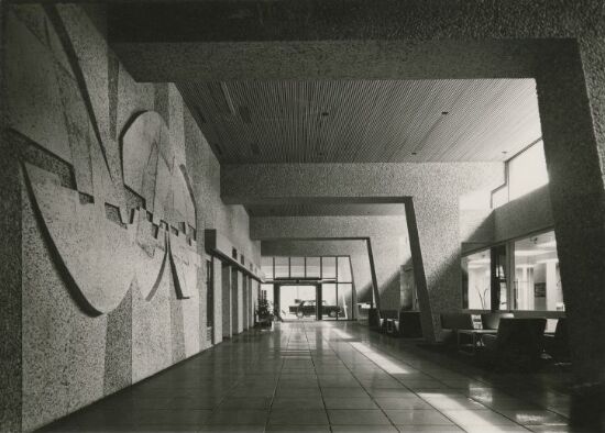 STK-bygget, fra vestibylen