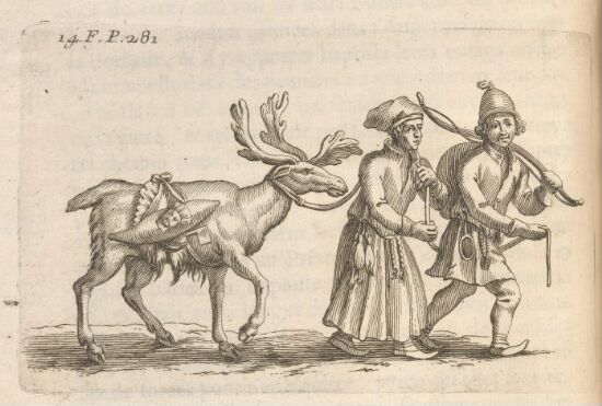 Par som leier reinsdyr med barn på ryggen